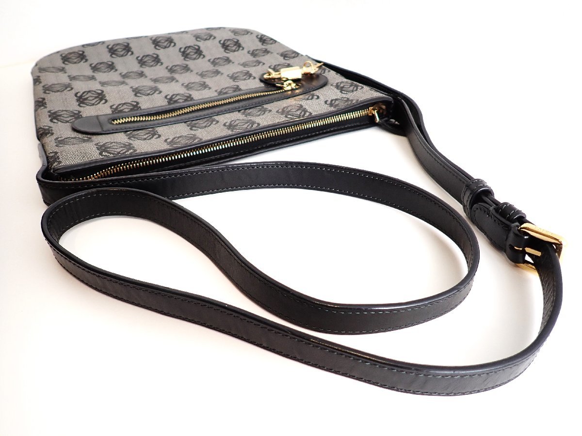 アナグラム LOEWE 鍵付 ロエベ 美品 総ロゴ ロゴ - レア品 カリエ 