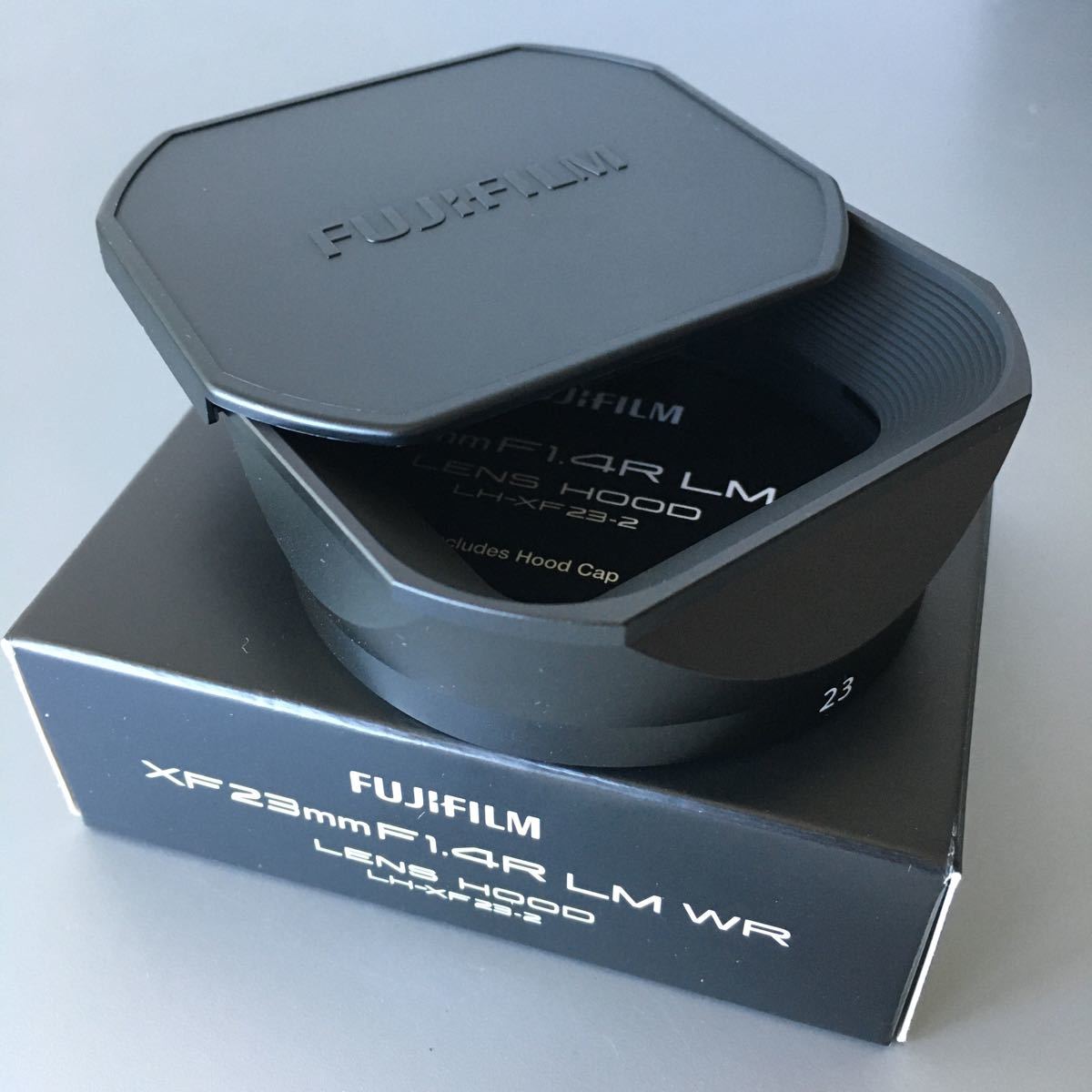 ［FUJIFILM LH-XF23 II］富士フイルム純正 レンズフード LH-XF23 II（フジノン XF23mmF1.4 R LM WR 用)【未使用の新品同様品】☆送料無料☆