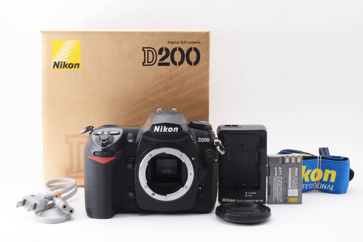 ニコン Nikon D200 ボディ【元箱付き・付属品多数】 ♯G0302H3009