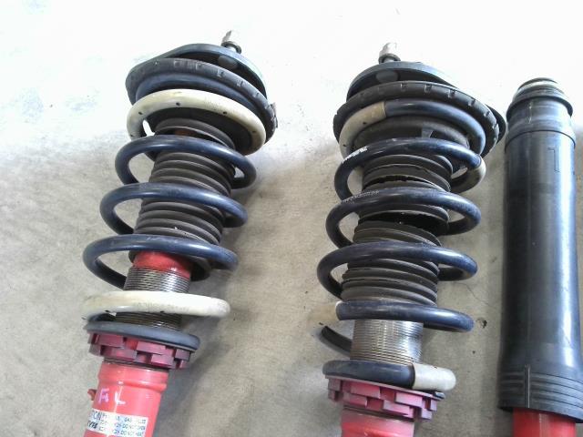 プリウス DAA-ZVW30 タナベ