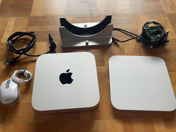 Mac Mini M1 メモリ16GB ドッキングステーションとスタンド付き(Mac 