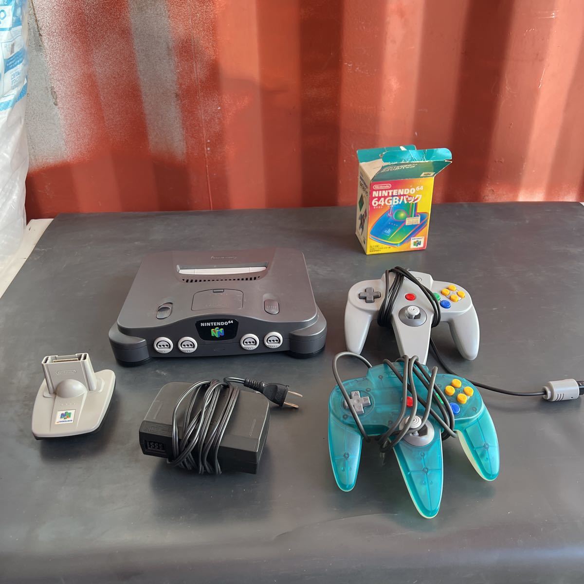 A001. 任天堂 NINTENDO64 NUS-001(JPN)/64GBパック/ NUS-002/ NUS-005 2個 セット. ジャンク