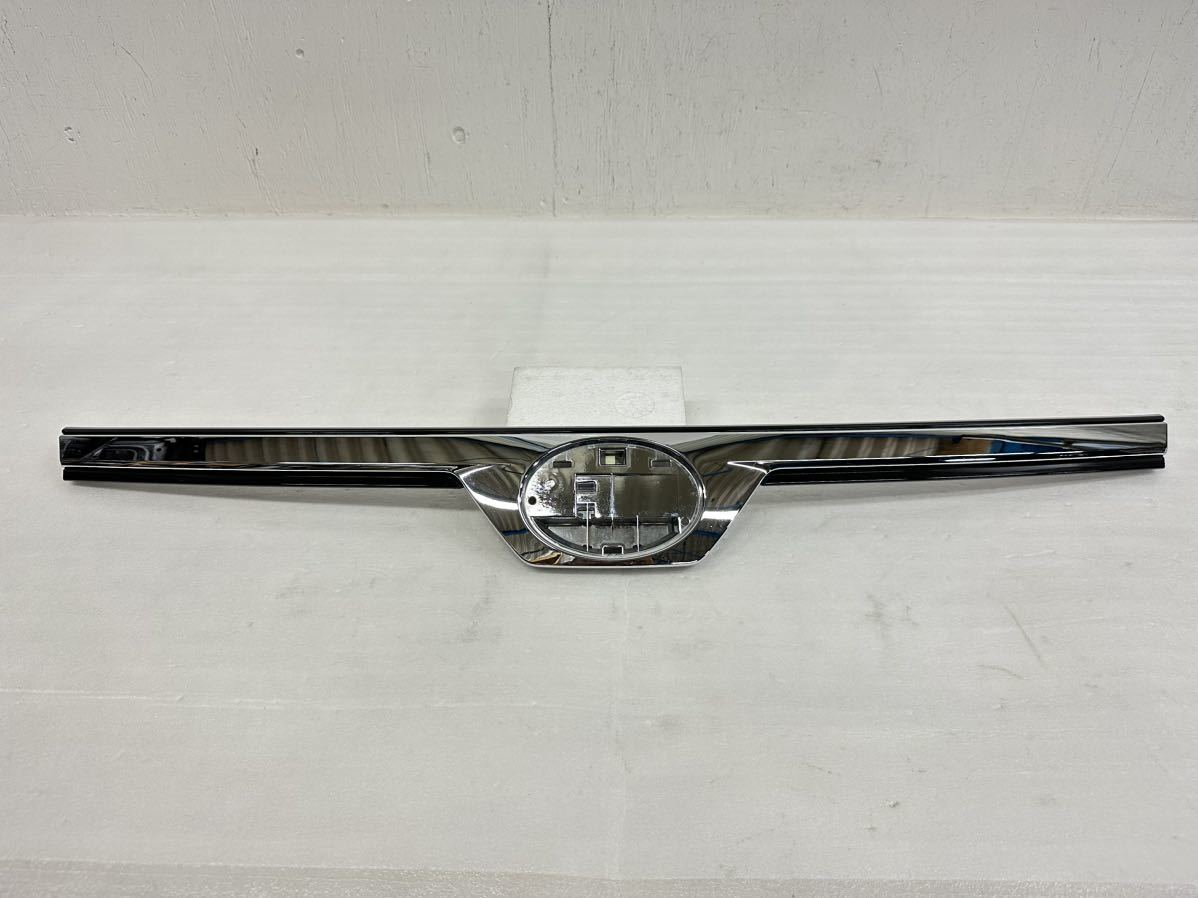 5a10 ヴォクシー ZRR80 後期 純正 ボンネットモール 75770-28190