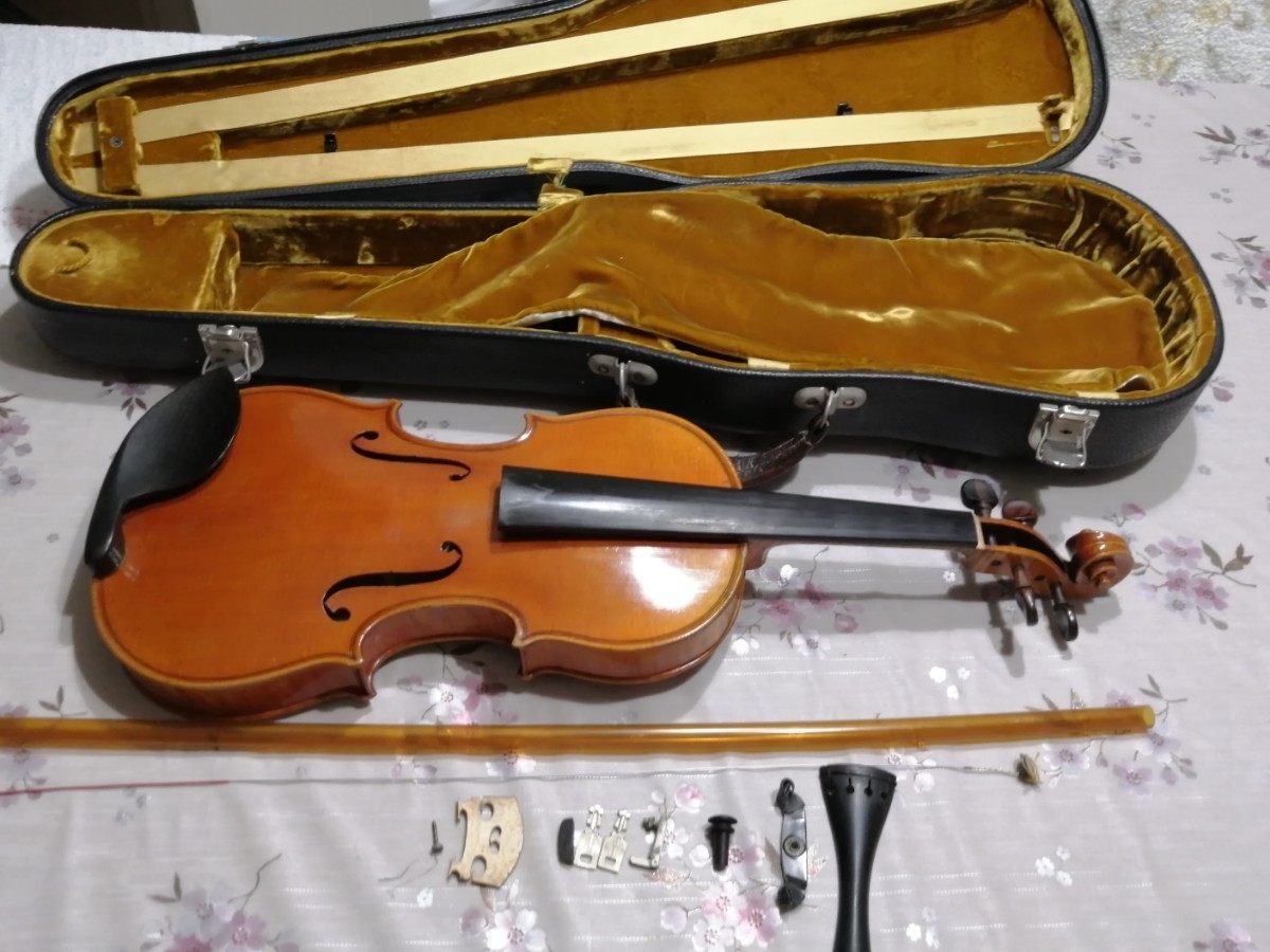 SUZUKI スズキVIOLIN バイオリン 音楽 楽器 ハードケース付きジャンク品　