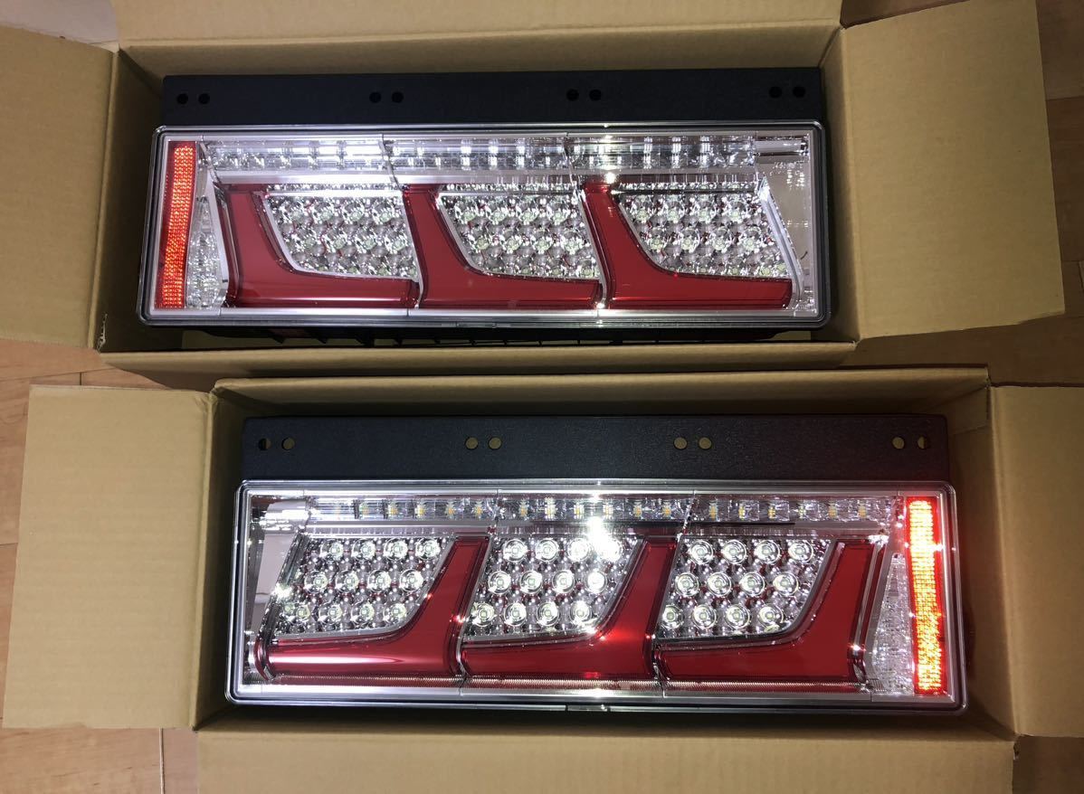 小糸 KOITO 3連 LED テールランプ テールライト LEDリア