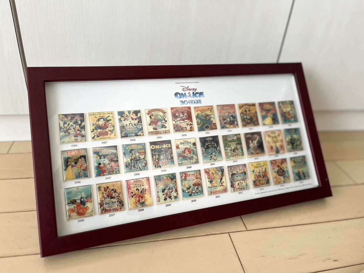 【未使用】ディズニーオンアイス30周年 ピンバッジ 額装 非売品 ディズニーオンアイス 30周年 ピンバッチセット 未使用ディズニーオン