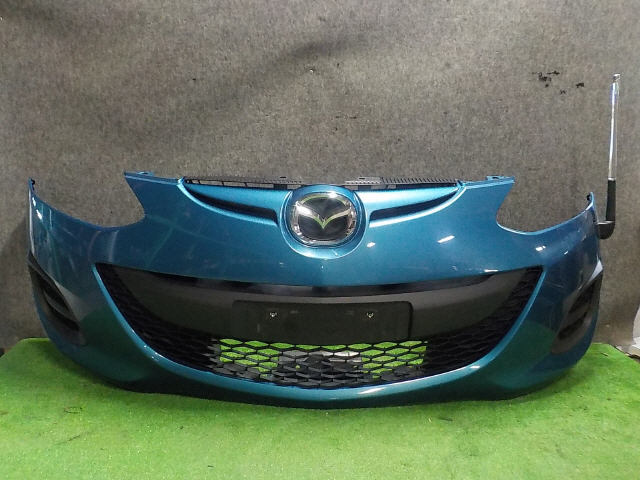 【送料込】 H24年 デミオ DBA-DEJFS フロントバンパー DR61-50-031E-56 青 40E [ZNo:05003399] 75530