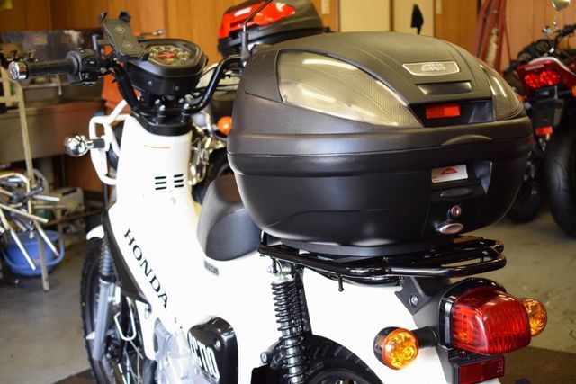 HONDA クロスカブ110 JA45 低走行1,642km 大容量GIVIリアBOX付 WAKO,S 