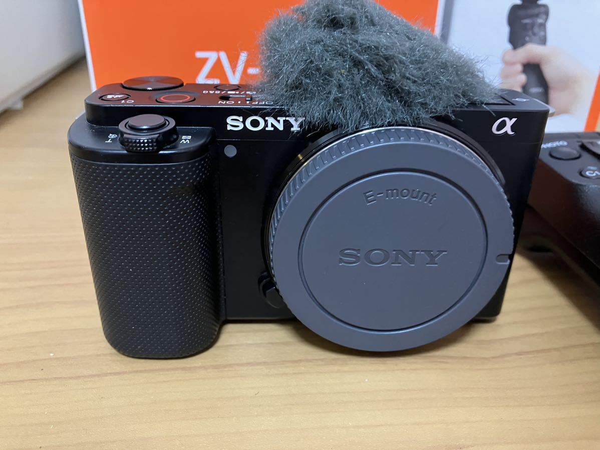 ☆美品 ソニー ZV-E10ボディ シューティンググリップ GP-VPT2BT 付き