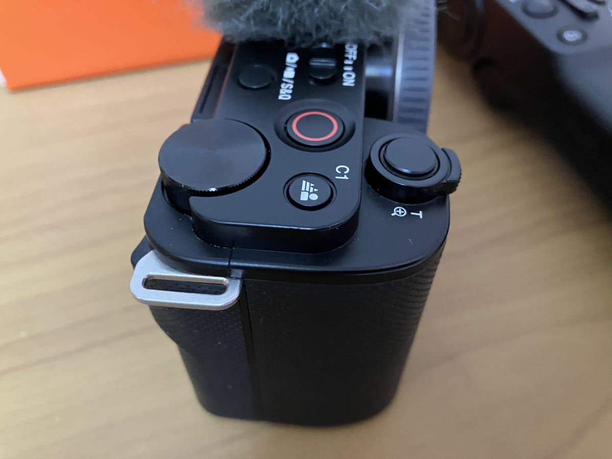 ☆美品 ソニー ZV-E10ボディ シューティンググリップ GP-VPT2BT 付き