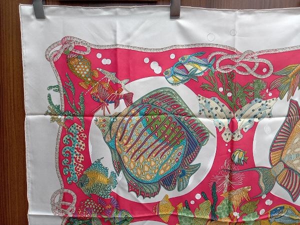 HERMES／エルメス／カレ90／スカーフ／GRANDS FONDS 深海魚／シルク100