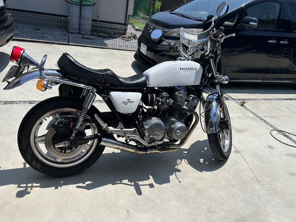 こちらはセット販売②になります。 CB750F 昭和56年7月 RC04-1024752 RC-04 エンジンRC01E HONDA 代理出