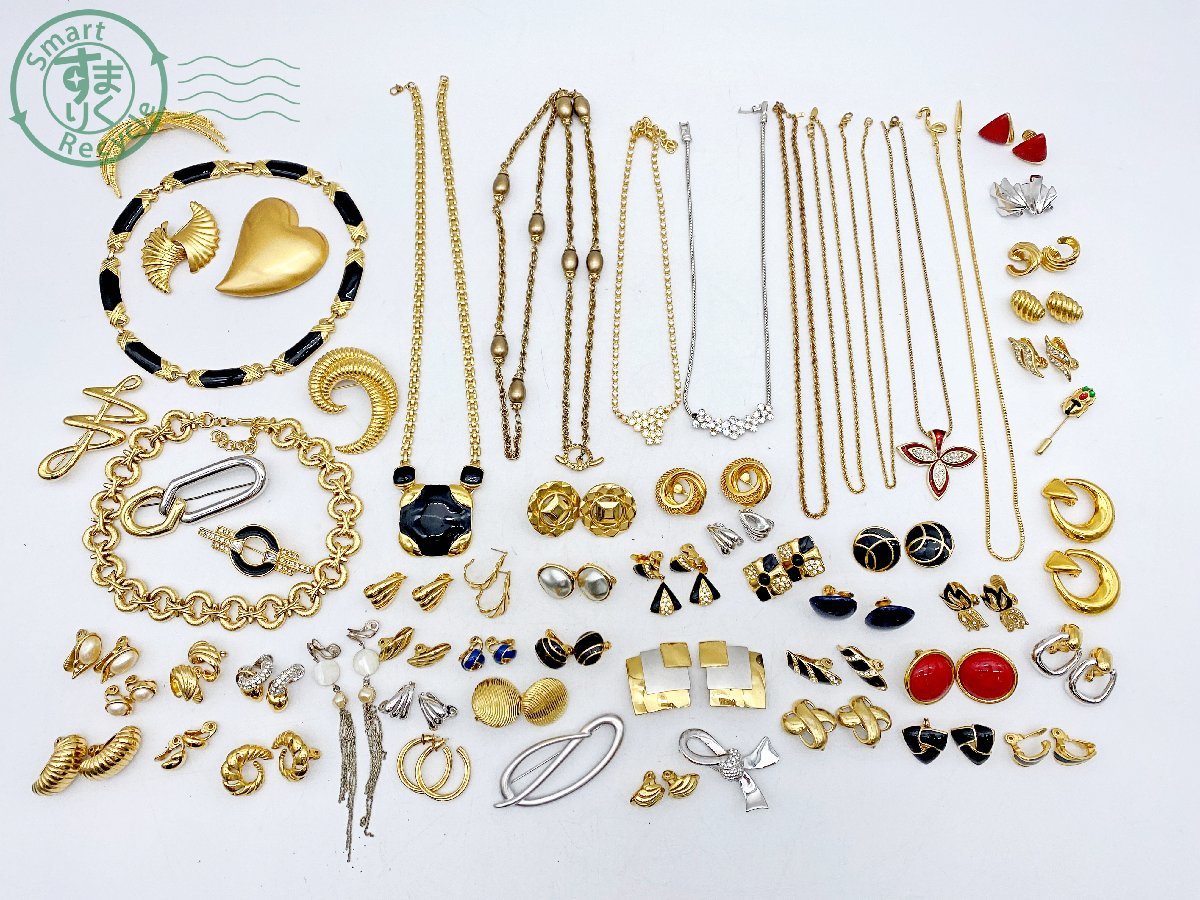 08111837　▽ Monet モネ アクセサリー 大量 50点以上 まとめ売り イヤリング ブローチ ネックレス など ゴールド シルバー ジュエリー