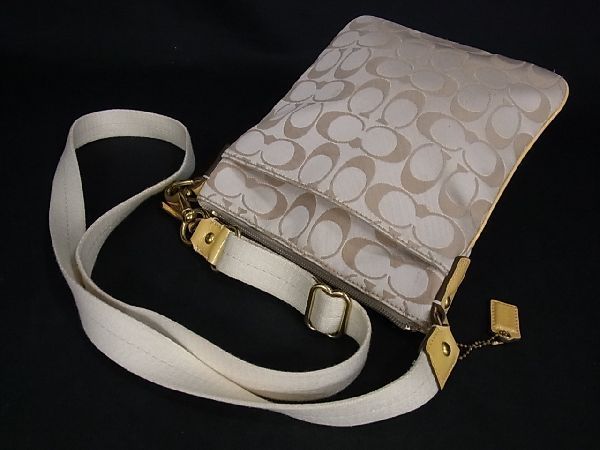 1円 □美品□ COACH コーチ シグネチャー キャンバス フラワー