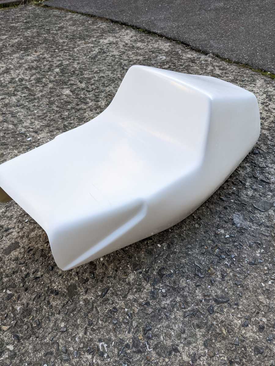 FRP製　FZRタイプ　汎用シートカウル FRP製 FZRタイプ汎用シートカウル FRP製 FZRタイプ 汎用シートカウル