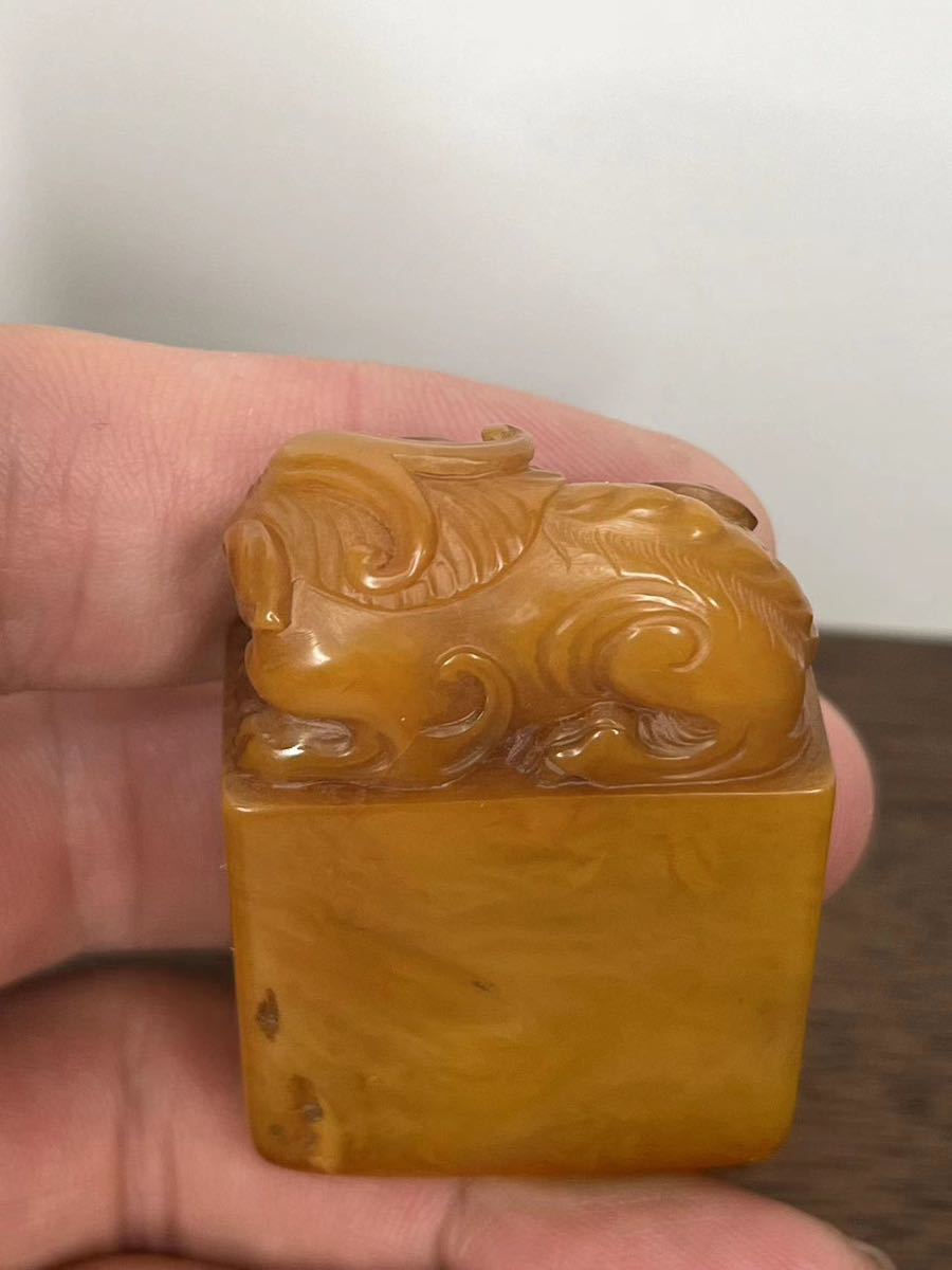 【中国美術】篆刻 印材 2点 獅子・瑞獣彫刻 寿山石 瑪瑙 書道具 中国美術】篆刻 印材 2点 獅子・瑞獣彫刻 寿山石 瑪瑙 書道具 【公式通販】