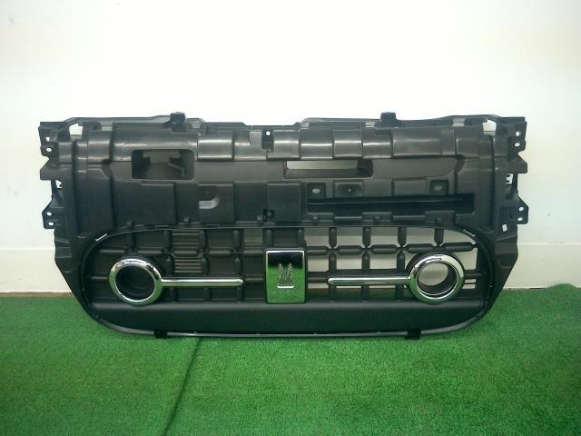 NV350 キャラバン E26 前期 ラジエターグリル 62310 1A20E 【公式通販】