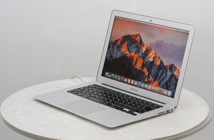 Apple MacBook Air Early2015 A1466 macOS Core i5 1.60GHz 8GB 256GB