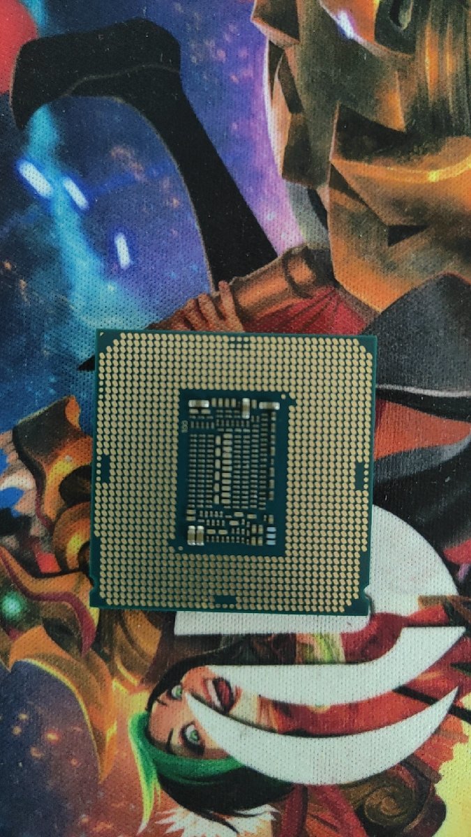 ジャンク品○Intel CPU Core i7-8700K 3.7GHz 12Mキャッシュ 6コア/12