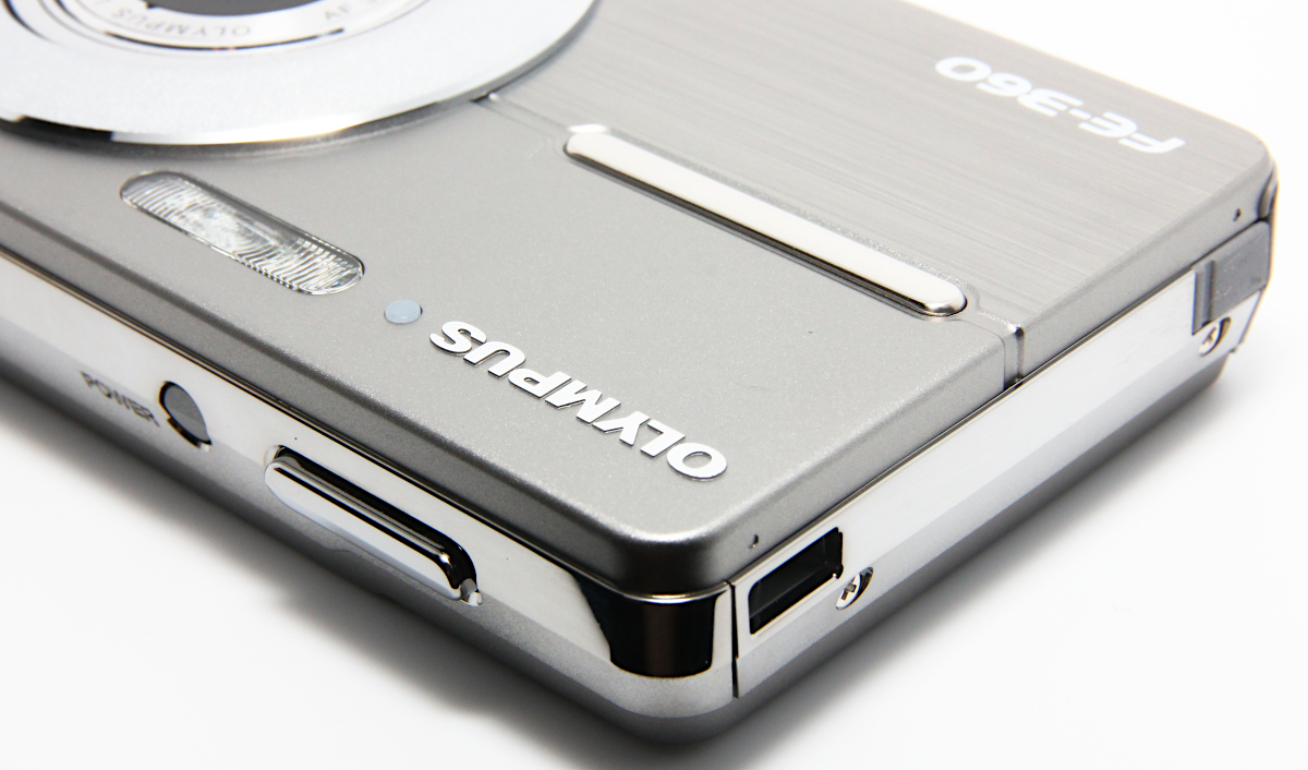 ★未使用新品 オリンパス　OLYMPUS FE-360 ★スマホと同じmicroSDカードが使えるCCDカメラ 付属品完備　動作確認済み