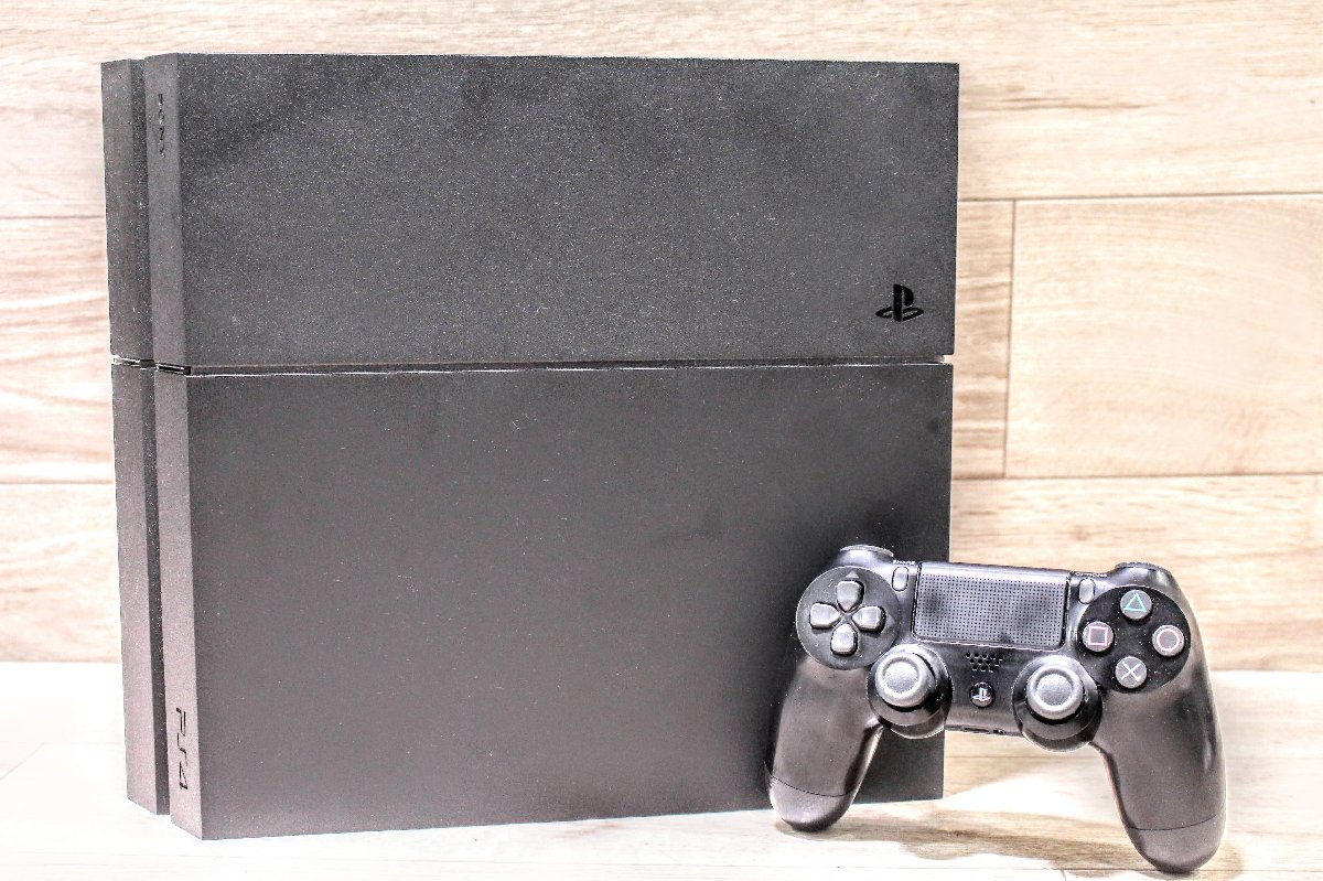 PlayStation 4 ジェット・ブラック (CUH-1200AB01)初期化済み・電源 