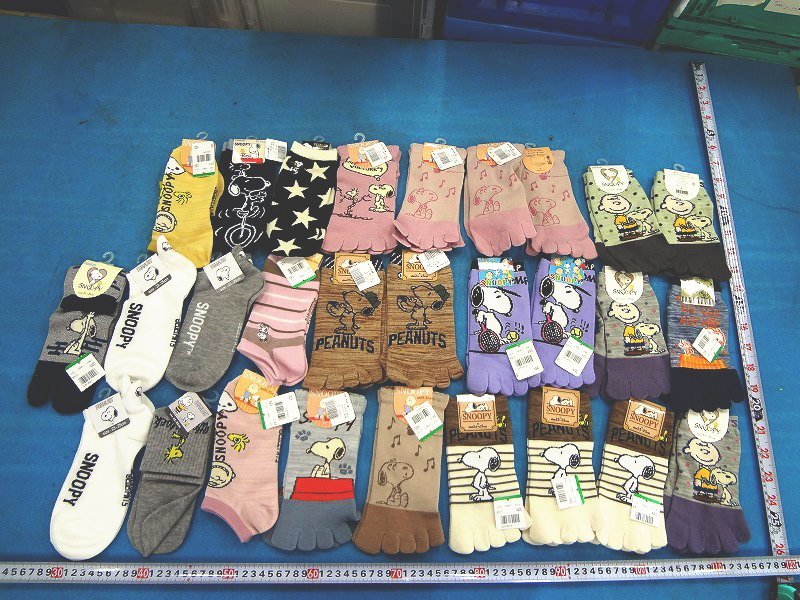 Kぬも0877 新品 スヌーピー 靴下 23～25cm 28点セット 女性用 ファッション小物 キャラクター靴下 5本指 SNOOPY ピーナッツ PEANUTS
