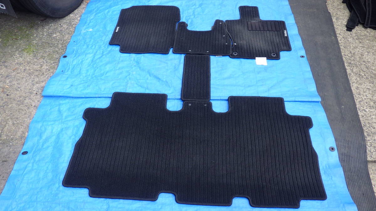 ホンダ　フリード　スパイク　GB3　GB4　純正　フロアマット　管H0715-2