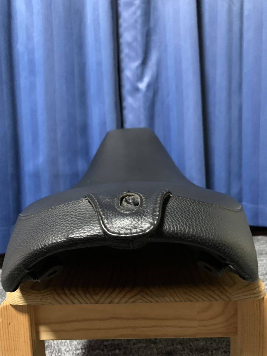 ハーレー FLHR ロードキング 2005年式より取り外し Corbin コルビン シート ソロシート 1997-2005 FLHR ツーリング ロードキング Roadking Davidson ロードグライド