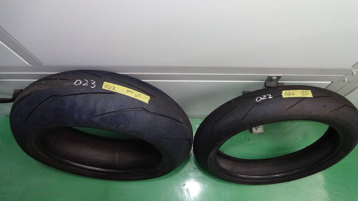 中古 ピレリ スーパーコルサV3 SC1 120 70 200 55 前後セット 022 023