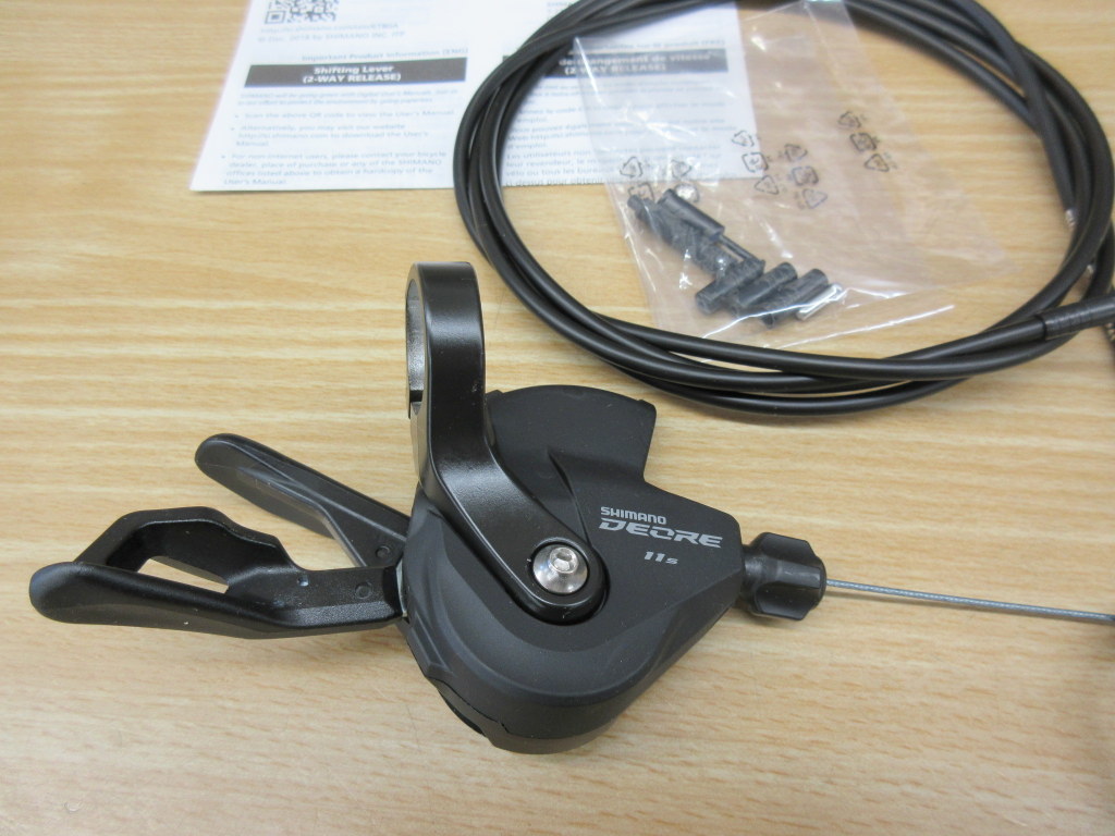 シマノ/DEORE　11Sシフトレバー　SL-M5100-R・バンド式　ギアディスプレイ付/11速