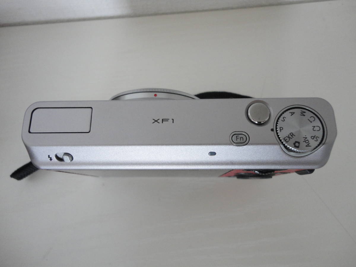 FUJIFilm フジ XF1 赤 レッド 付属品 デジタルカメラ ジャンク