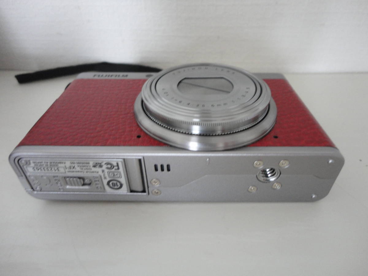 FUJIFilm フジ XF1 赤 レッド 付属品 デジタルカメラ ジャンク