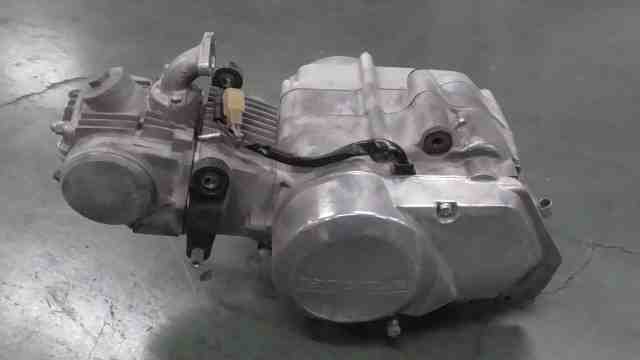 シャリー CF50-3421xxx の エンジン 12V *1694135316 中古 | シャリー