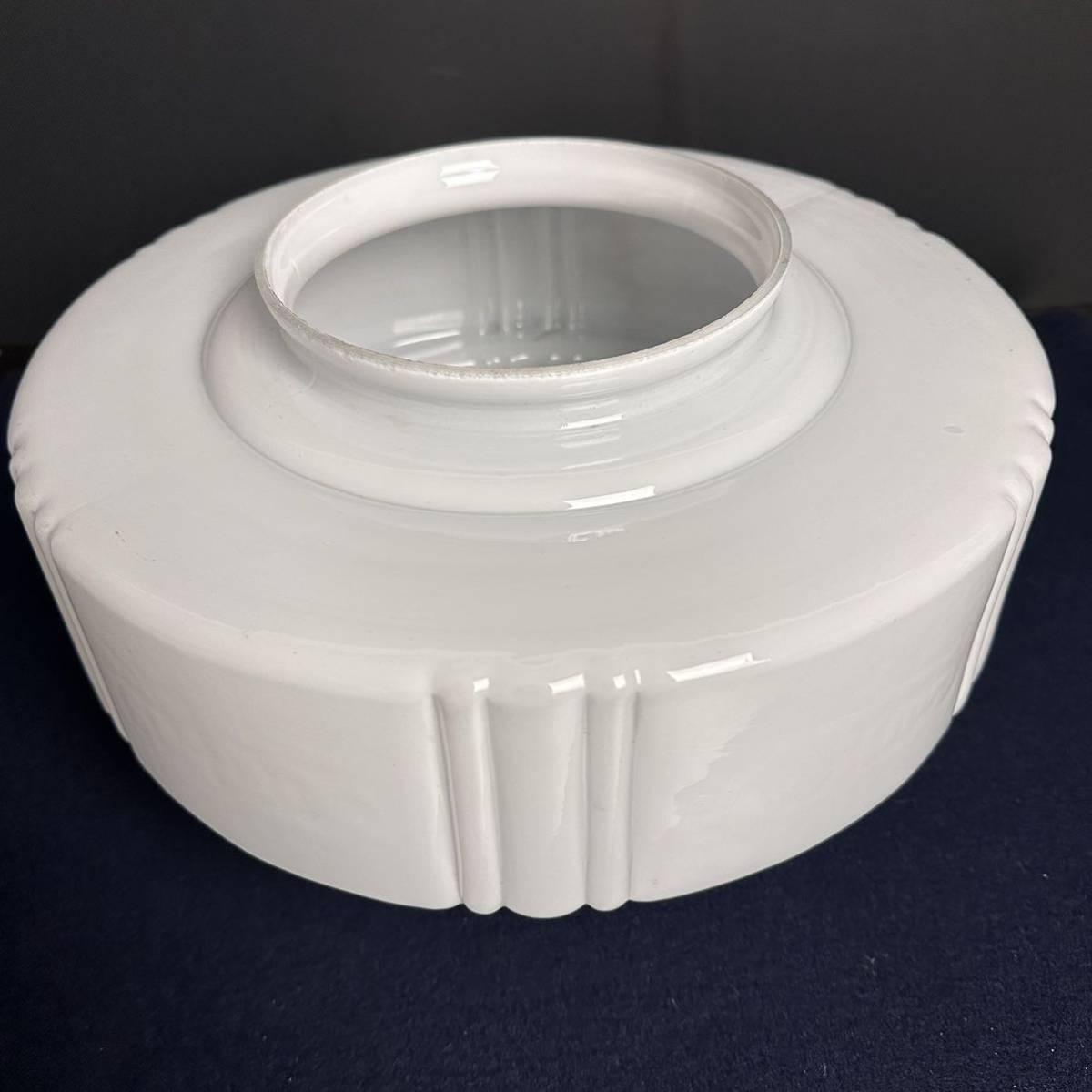 電笠 電傘 ガラスシェード 生活 : 昭和レトロ乳白ガラス電傘ランプ