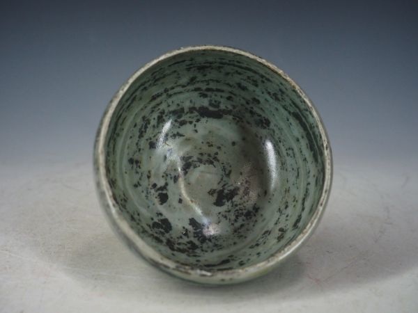 朝鮮美術　李朝　高麗白磁　染付　逸字文　盃　時代箱付　M　R8877 朝鮮美術 李朝 高麗白磁 染付 逸字文 盃 時代箱付 M R8877 朝鮮美術 李