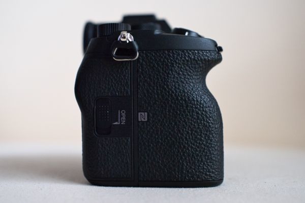 美品・送料無料】Sony α7S III (ILCE-7SM3) 付属品完備・シャッター