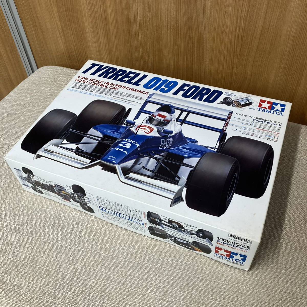 タミヤ ラジコン ティレル019 F1 未組立 L108542053 - 模型