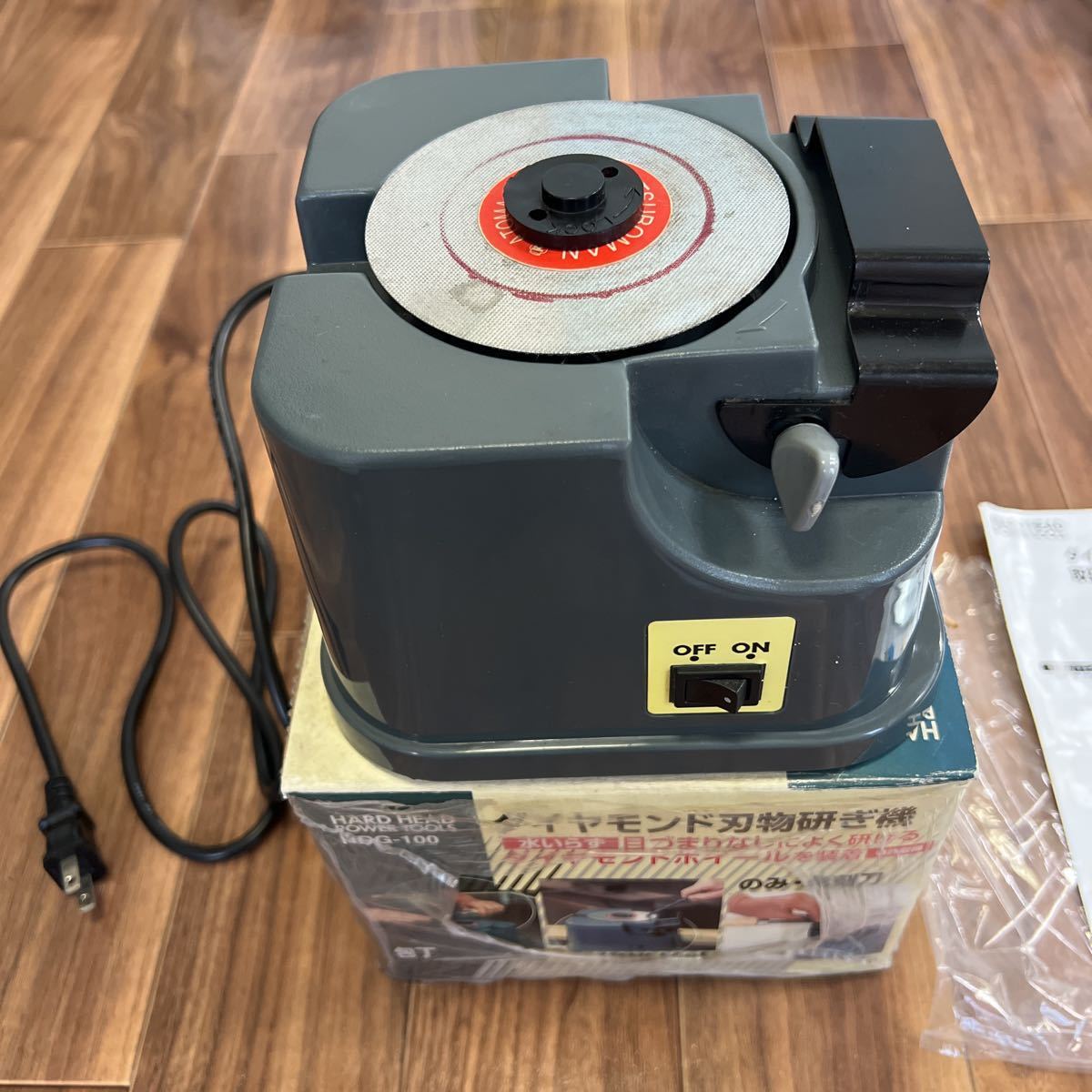 ◇HARD HEAD ダイヤモンド刃物研ぎ機 HDG-100 三共