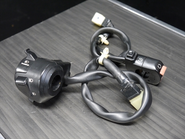 R52844 CBR1000RR SC57HRCレーサー 純正 ハンドル スイッチ 左右 集合スイッチ 薄型 CBR600RR GSX-R1000 YZF-R1 ヨシムラ ZX-10R