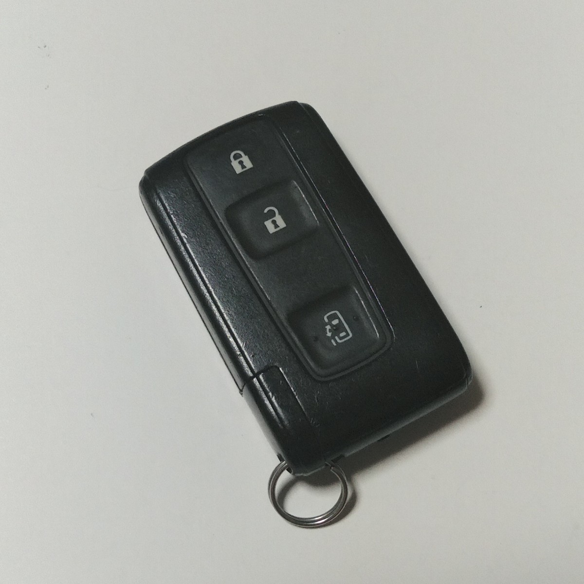 ダイハツ純正 スマートキー 【タント(L375S/L385S)】【3ボタン/B刻印/007YUUL0277】 作動確認/清掃済み 送料無料②!