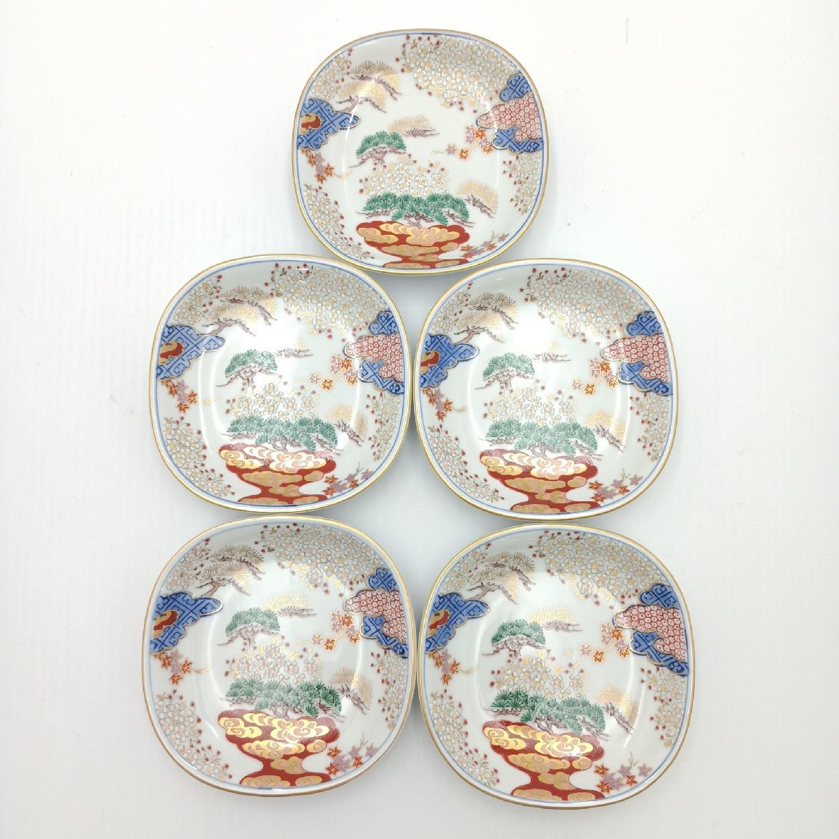 お得，定番人気】 有田焼 其泉窯 其泉作 染錦春秋紋 小皿