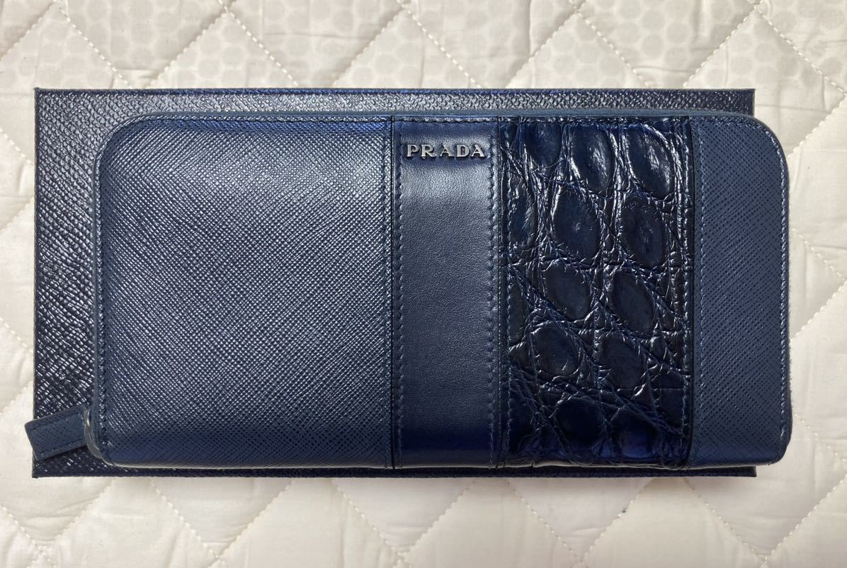 PRADA 二つ折り財布 ネイビー レザー プラダ 財布 PRADA ウォレット