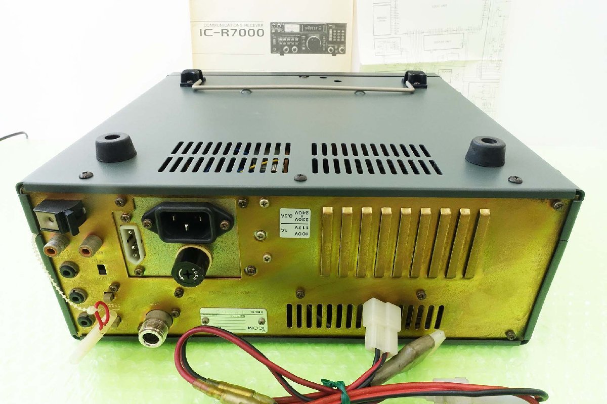 IC-R7000【ICOM】広帯域受信機 壊れています。部品取りに！・修理してご