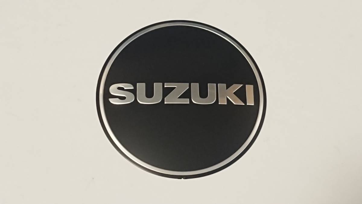 スズキ純正部品】 エンジンカバーエンブレム 左側カバー用 GS系に 