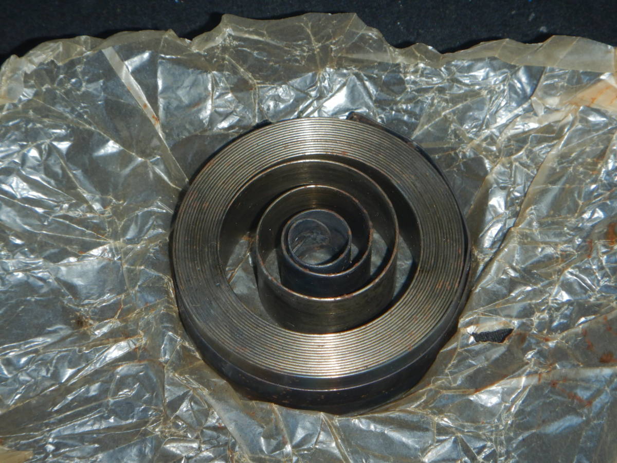 アンティーク 蓄音機 バネ 発条 MAINSPRING THE FISH BRAND スプリング コロンビアＢ 幅：約２．２５cm - ビンテージ メインスプリング蓄音機部品、オリジナル Main The 「Rocksmotion