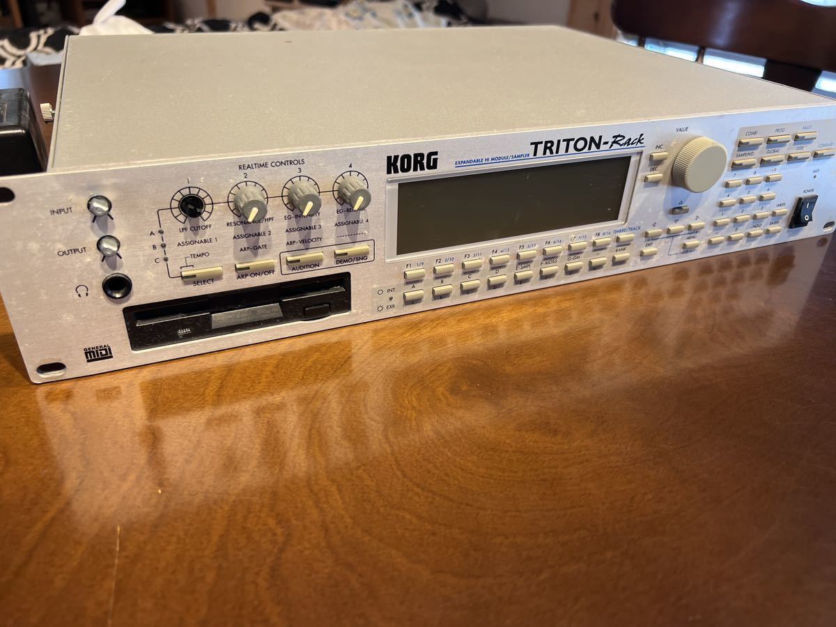 KORG Triton Rack (音源モジュール) | ヤマダウェブコム