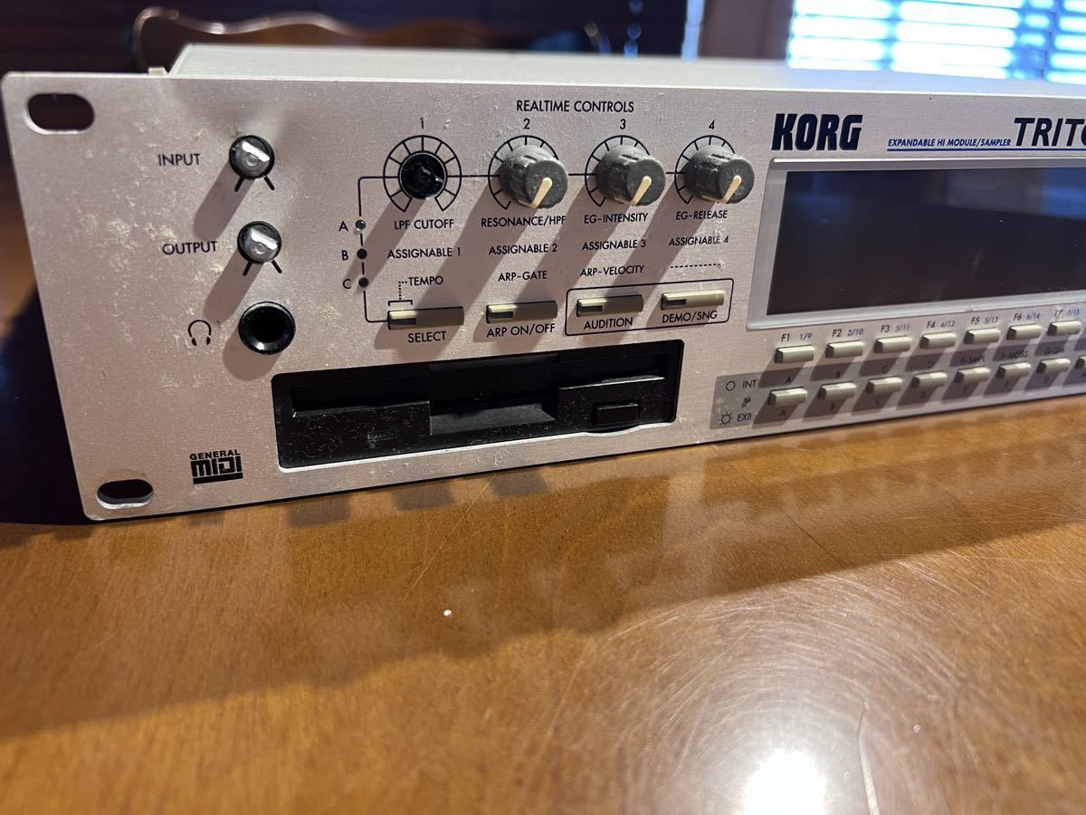 ジャンクKORG TRITON-Rack音源モジュール (音源モジュール)｜売買され 