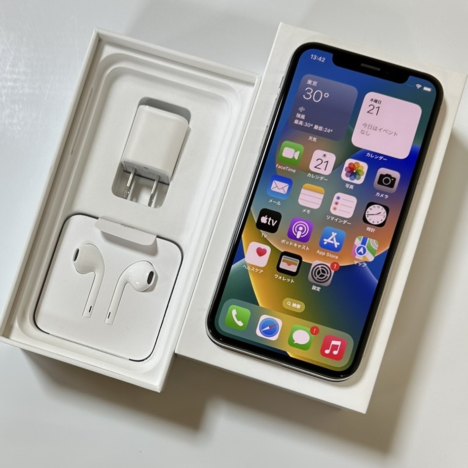 Apple SIMフリー iPhone X シルバー 64GB MQAY2J/A iOS16.6.1 アク
