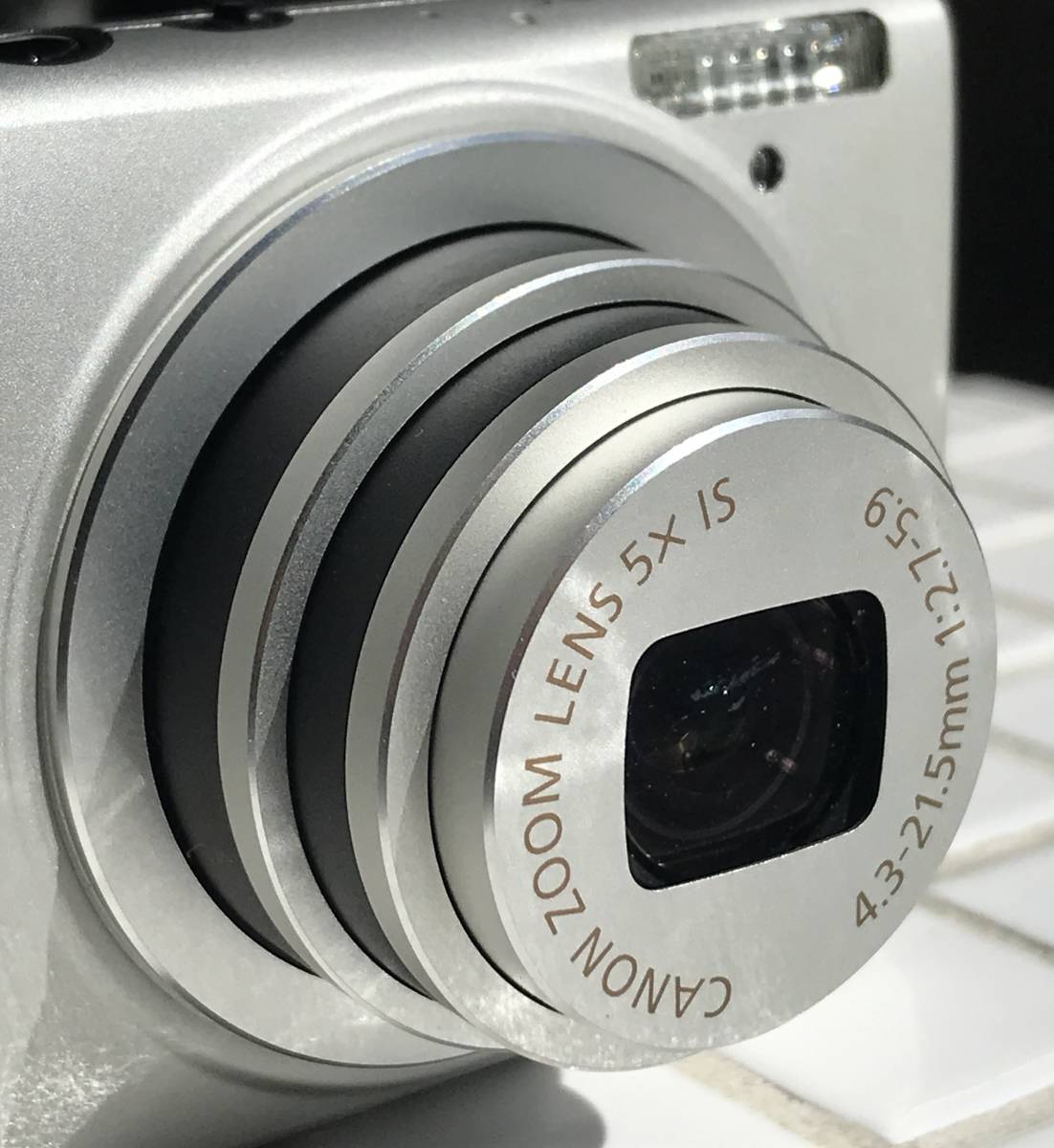 Canon デジタルカメラ IXY 220F シルバー 光学5倍ズーム IXY 220F