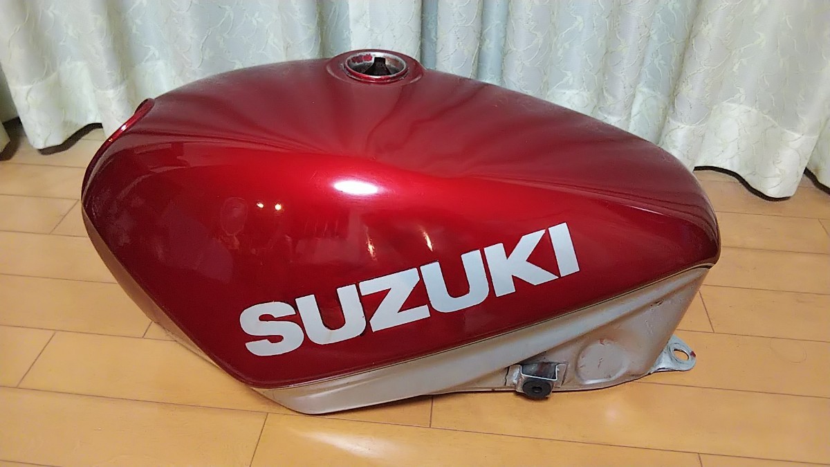 GSX1100S カタナ ガソリンタンク GSX1100S カタナ ガソリンタンク 内部
